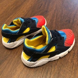 Nike Toddler Huarache size 10c